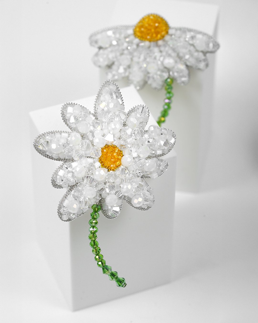 Chamomile Brooch – Full Bloom - Image 2