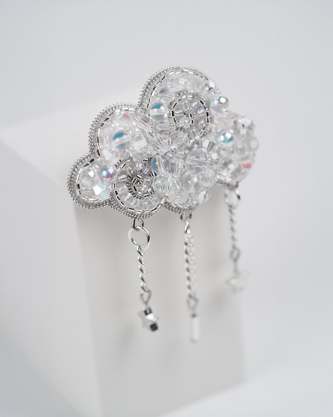 Silver Cloud Beaded Brooch - Image 6
