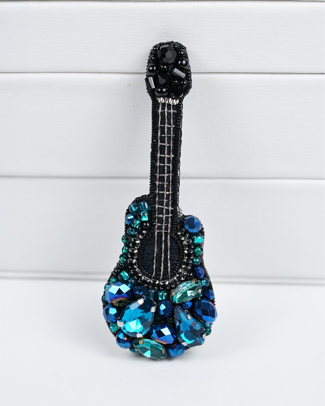 Blue Guitar Beaded Brooch - Image 12