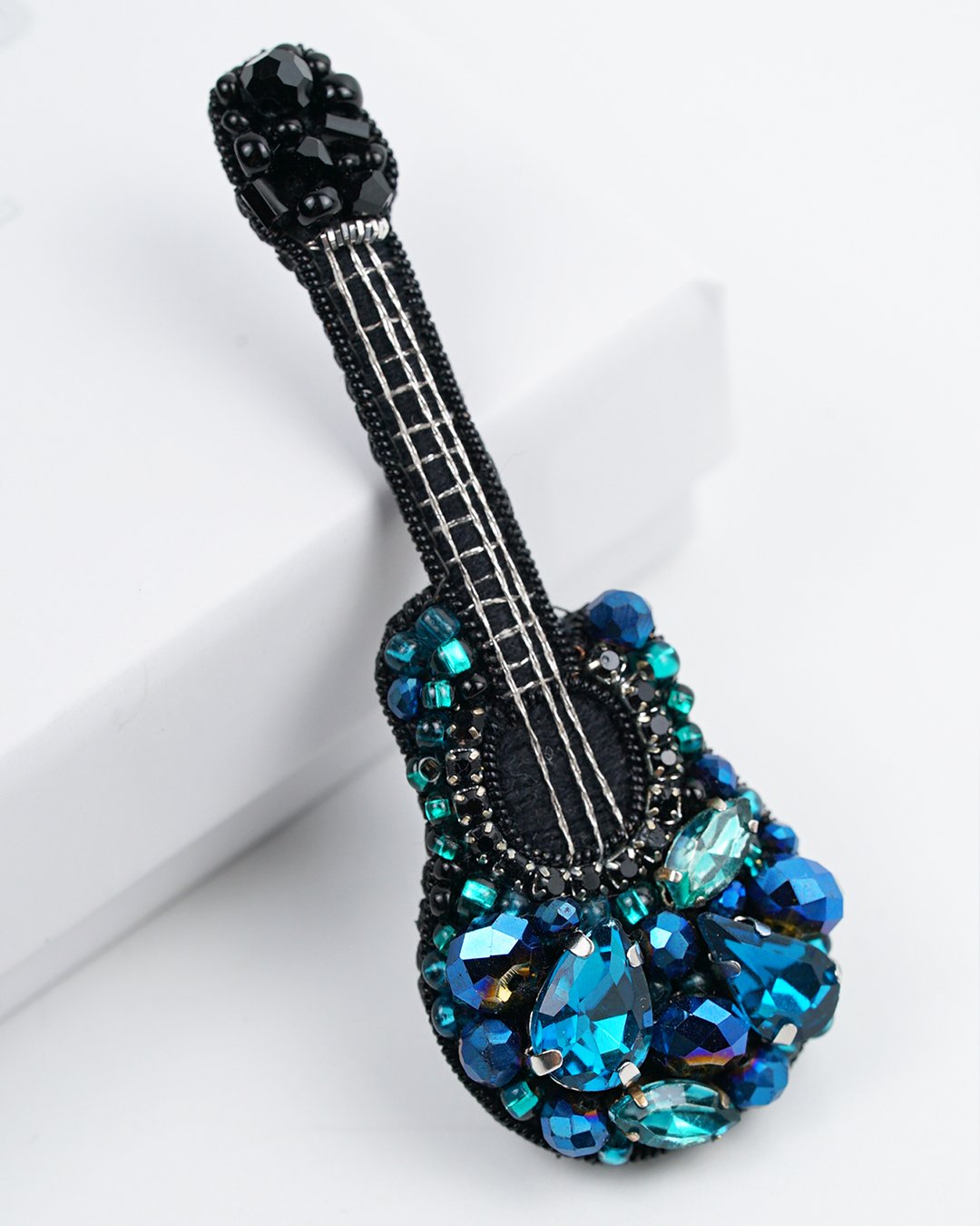 Blue Guitar Beaded Brooch - Image 8