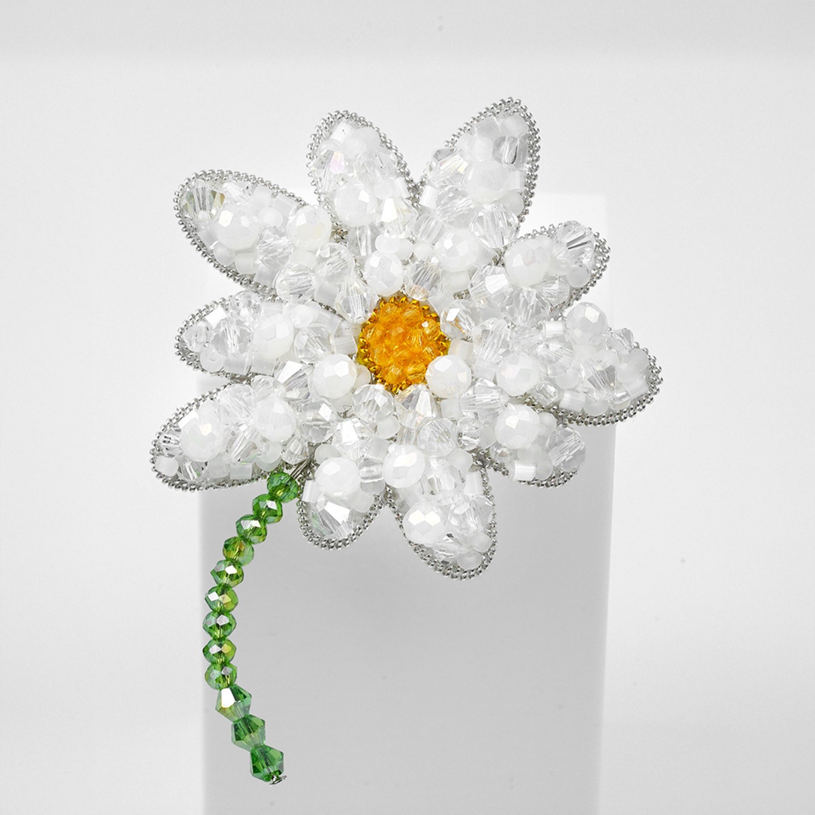 Chamomile Brooch – Full Bloom