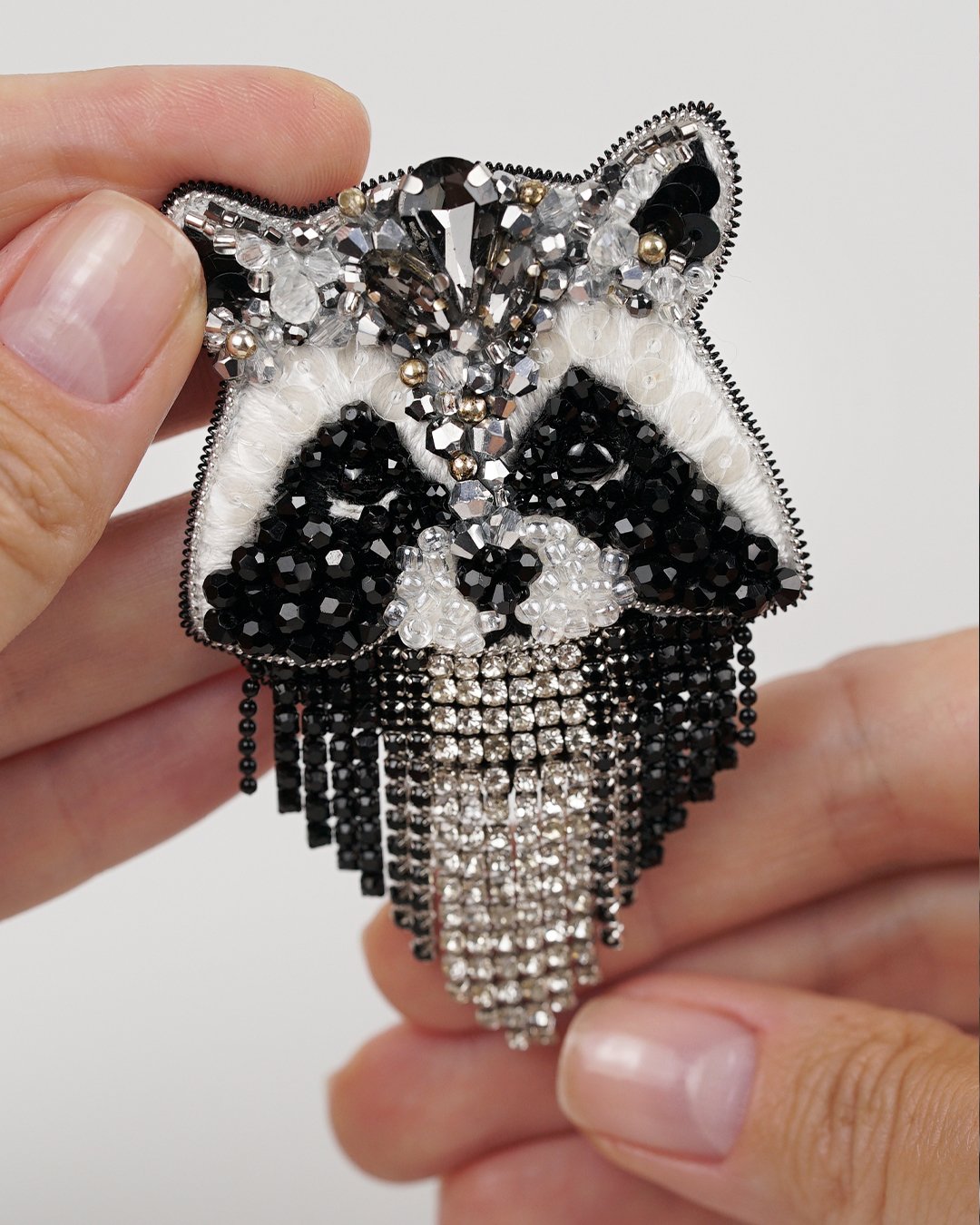 Raccoon Beaded Brooch - Image 8