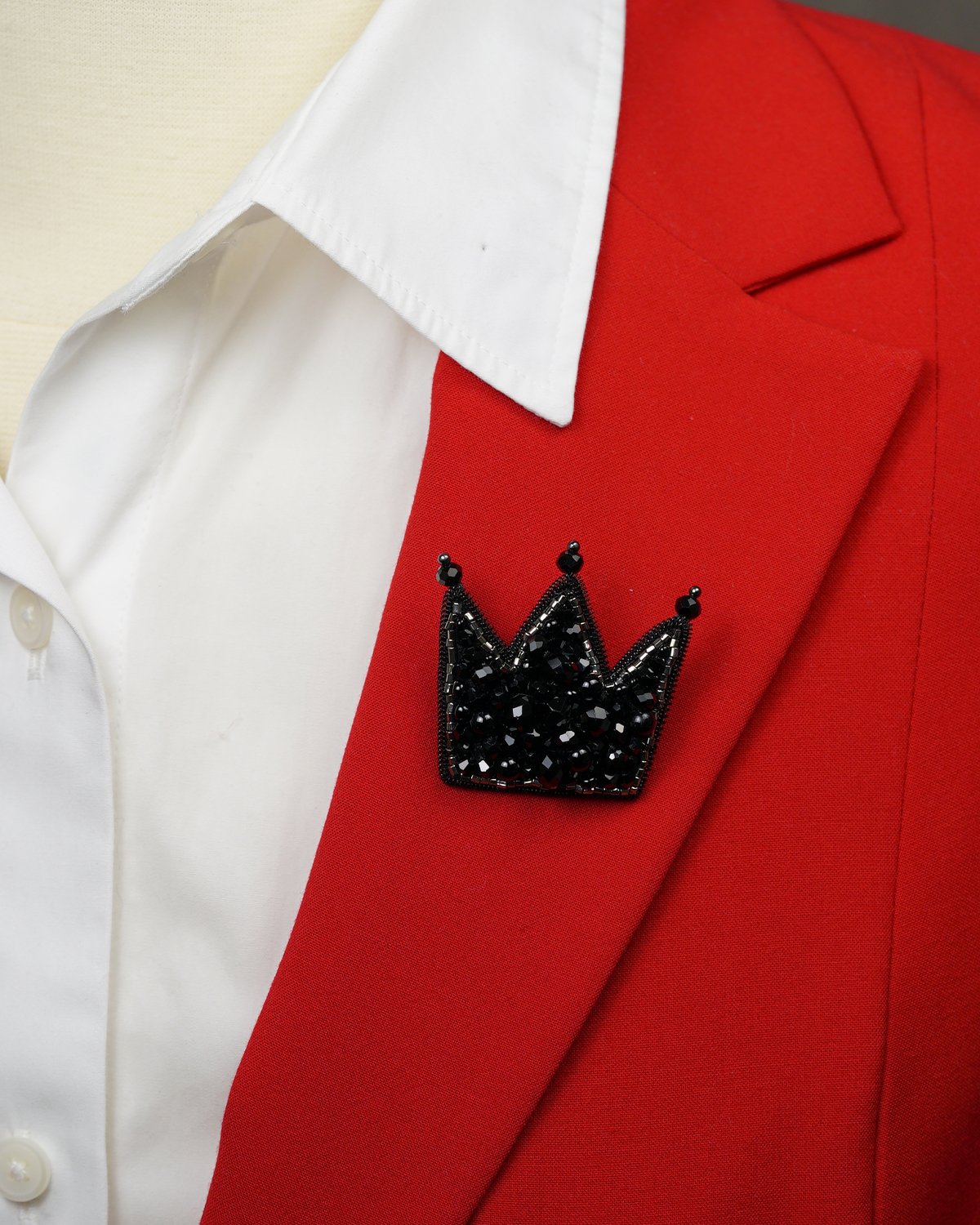 Black Crown Brooch (Basquiat Inspired) - Image 10