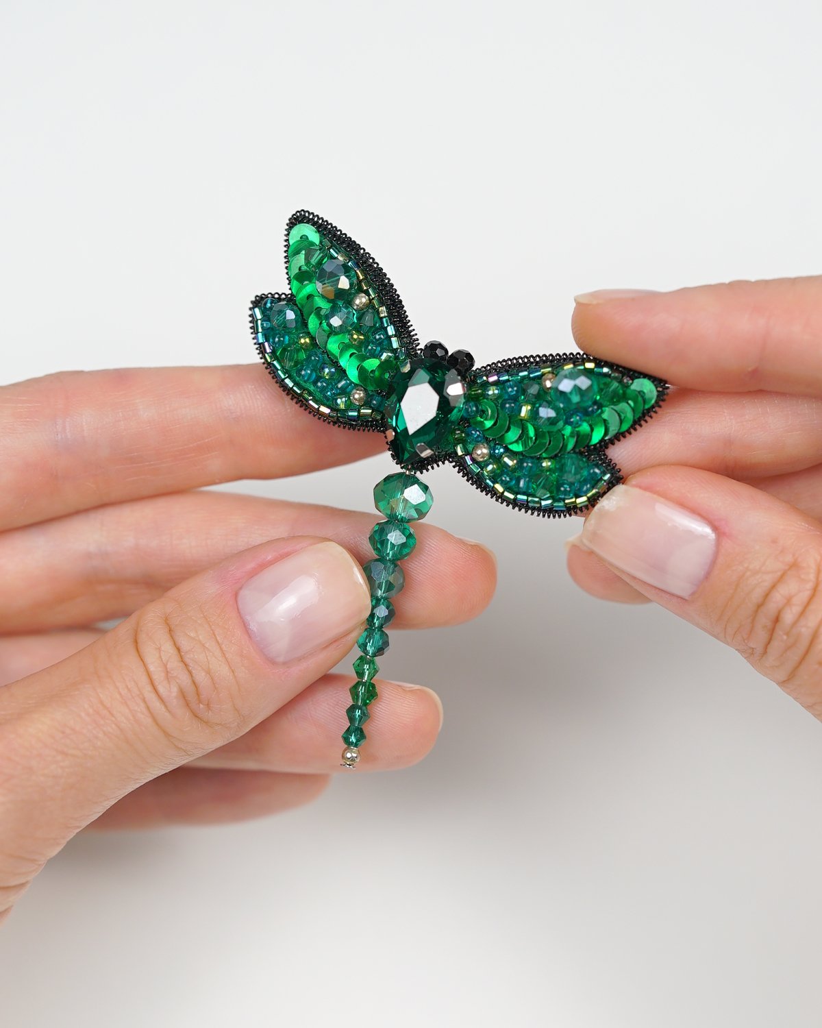 Dragonfly Brooch - Emerald - Image 9