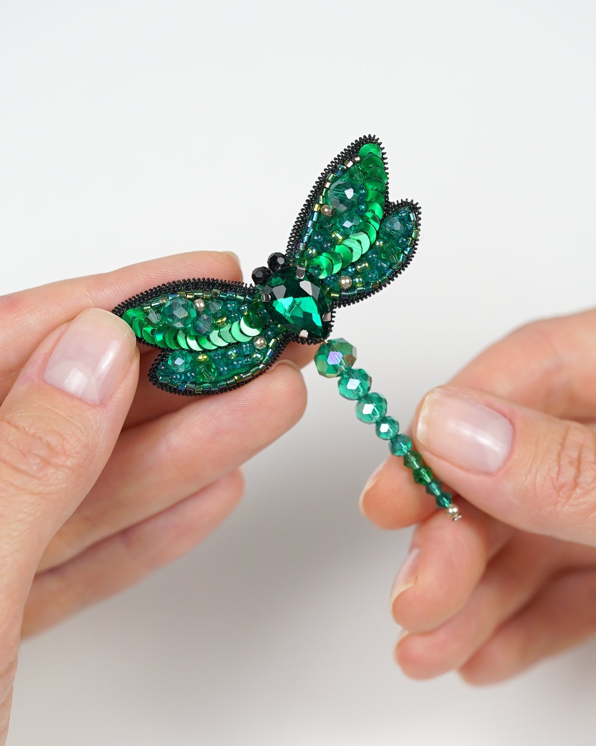 Dragonfly Brooch - Emerald - Image 8