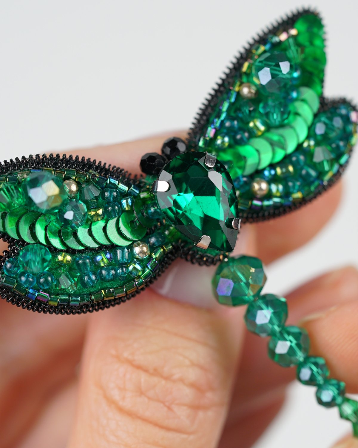 Dragonfly Brooch - Emerald - Image 7