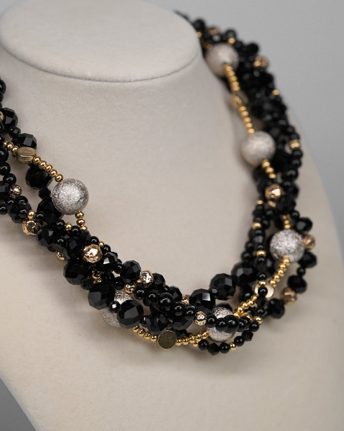 Black Caviar & Champagne Choker - Image 3