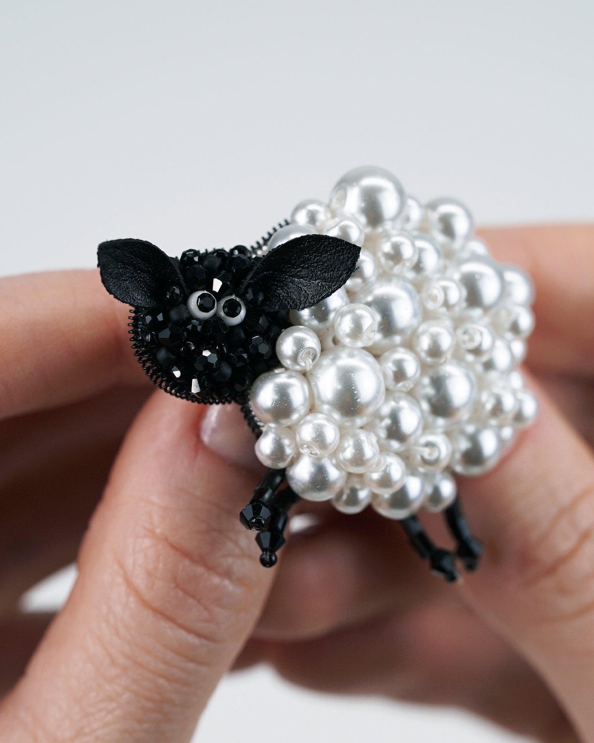 Dreaming Sheep Brooch - Image 4