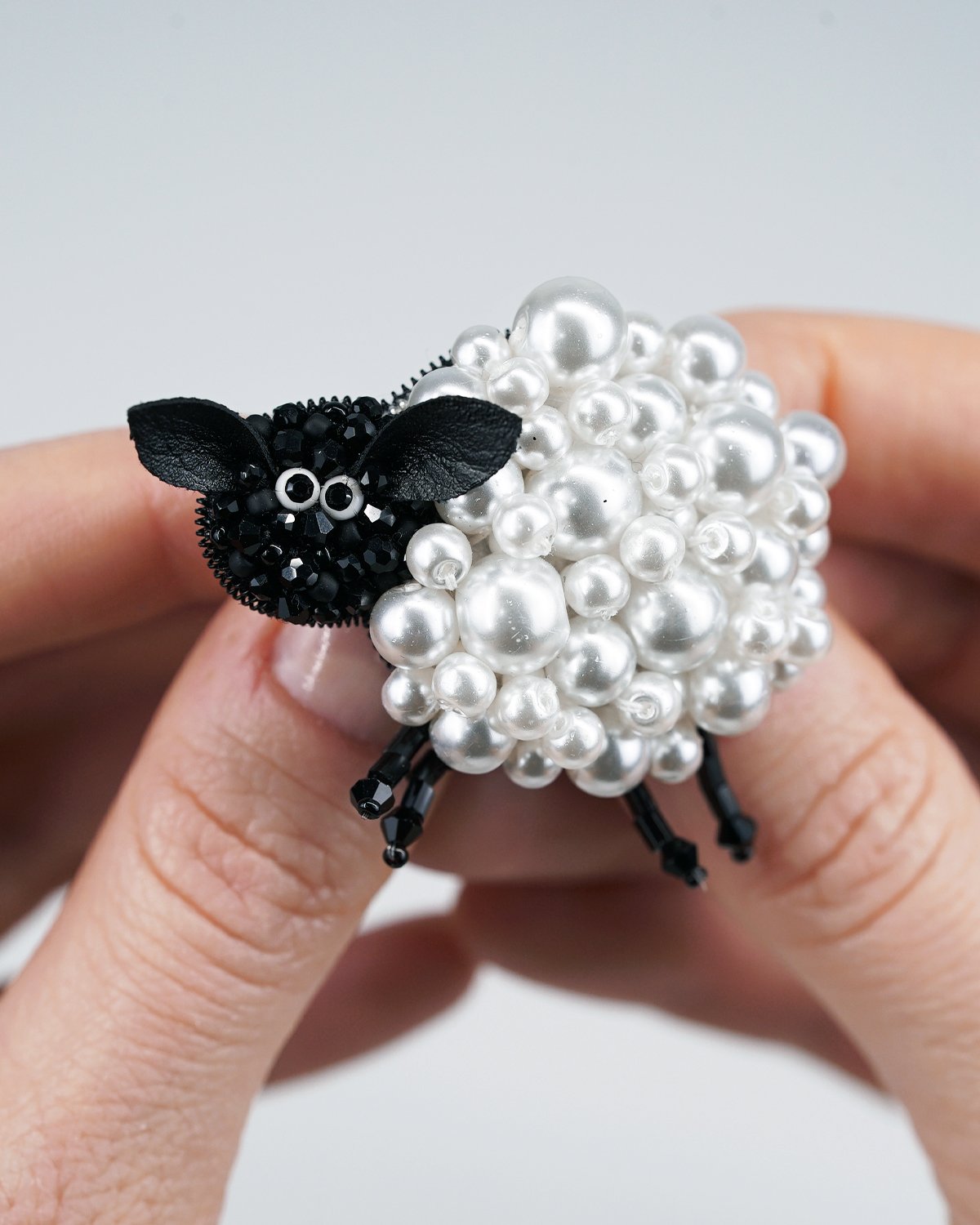 Dreaming Sheep Brooch - Image 5